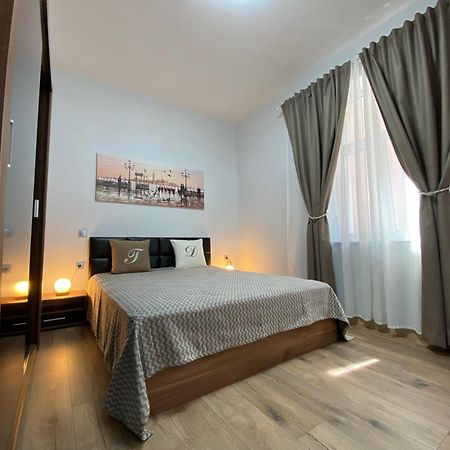 La Luna - High-End 2Bd Flat In The Top Centre By Flat Mаnager Sofia Zewnętrze zdjęcie