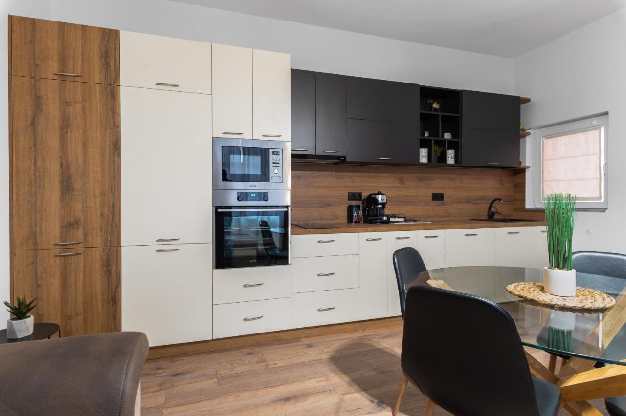 La Luna - High-End 2Bd Flat In The Top Centre By Flat Mаnager Sofia Zewnętrze zdjęcie