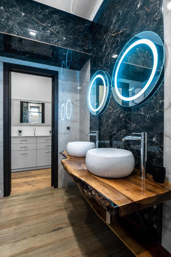 La Luna - High-End 2Bd Flat In The Top Centre By Flat Mаnager Sofia Zewnętrze zdjęcie
